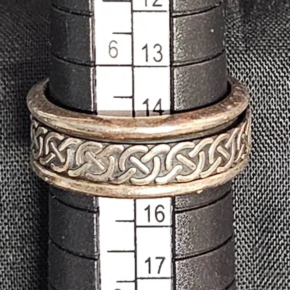 925 Silver Spinner Ring - Celtic Design on Spinner - Size 7 - Picture 2 of 8